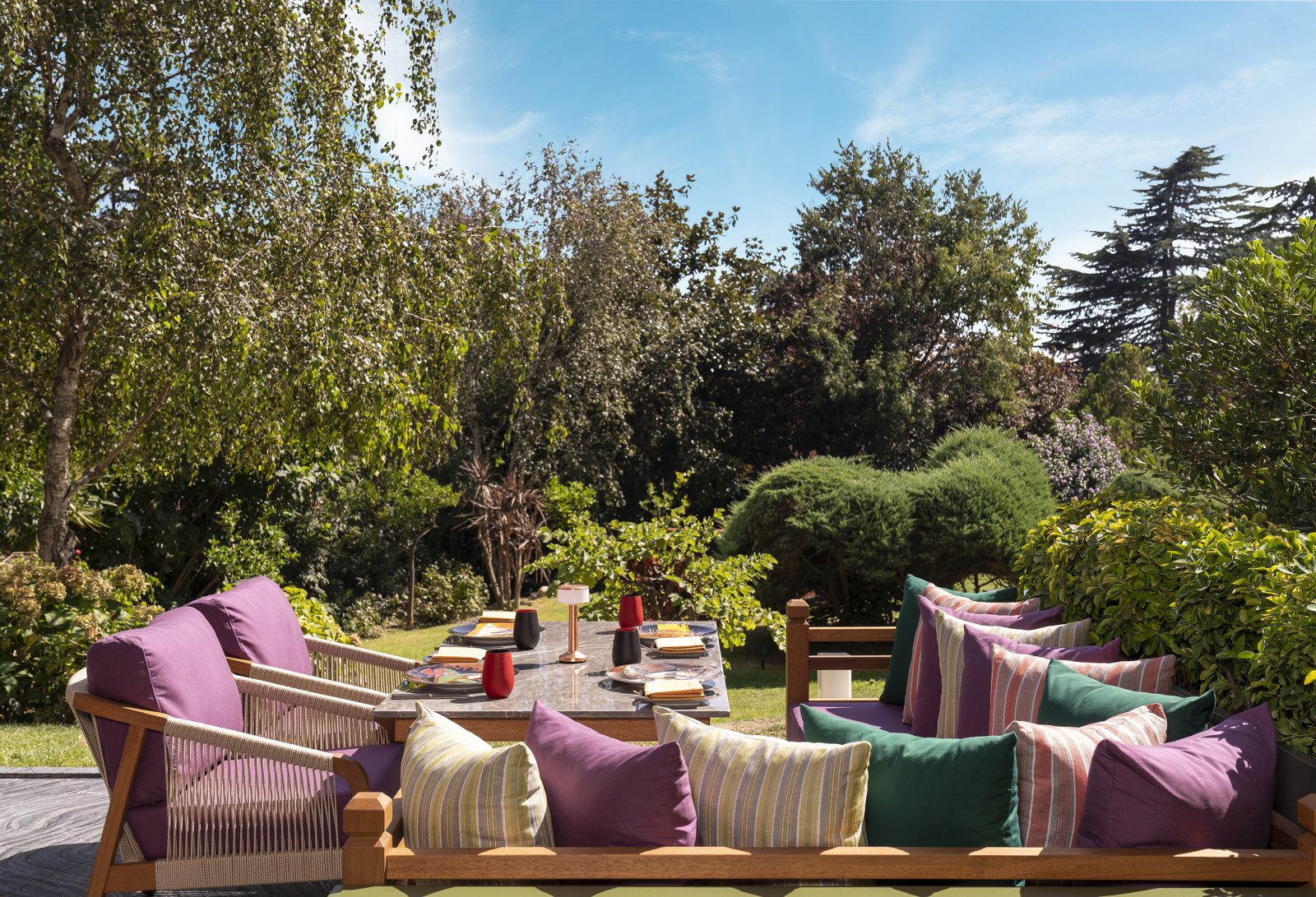 Madhu's Istanbul – garden terrace at Swissôtel The Bosphorus